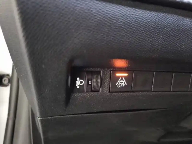 Peugeot 208 puretech 100 s&amp;s eat8 — photo 29