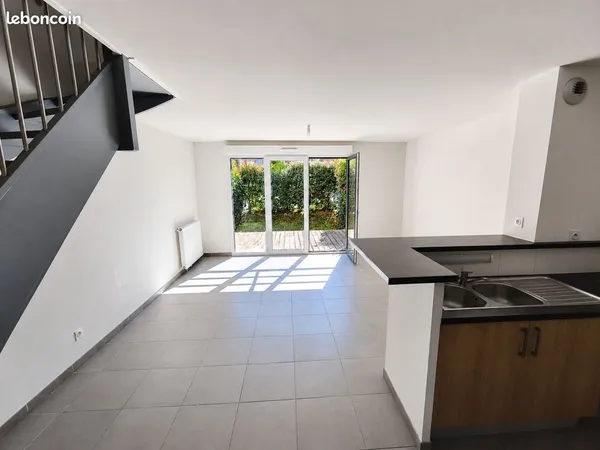 Maison T4 de 85m2 avec Garage et Jardin ✨