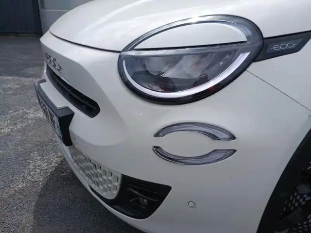 Fiat 600 1.2 hybrid 100ch dct6 la prima — photo 14
