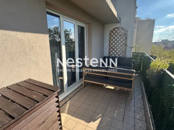APPARTEMENT T5 TRAVERSANT AVEC DOUBLE BALCON ET GARAGE ? VÉNISSIEUX - 94m2 - METRO D - TRAMWAY T4 et