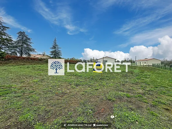 Terrain 689 m²