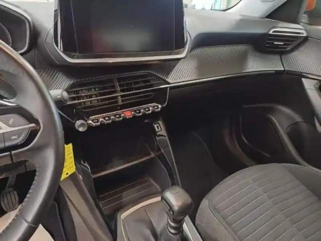Peugeot 2008 1.2 puretech 130ch s&amp;s style — photo 12
