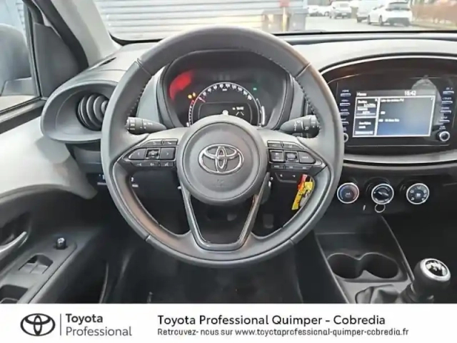 Toyota Aygo X 1.0 vvt-i 72ch dynamic my23 — photo 24