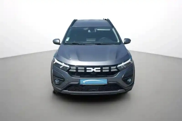 Dacia Jogger tce 110 7 places — photo 2