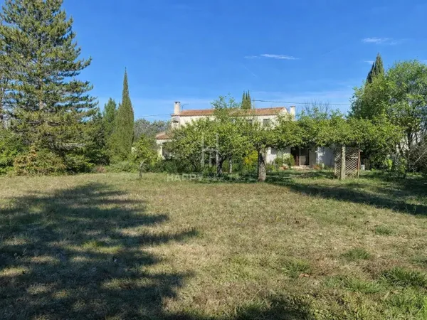 Ensemble immobilier Alpilles Sud avec maisons de plain pied
