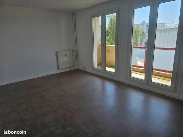 Appartement T3 confortable à louer à Falaise 14700