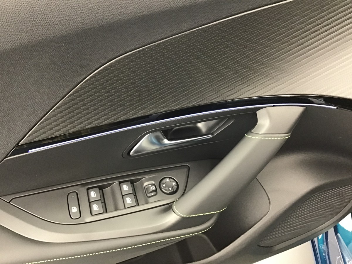Peugeot 2008 — photo 9
