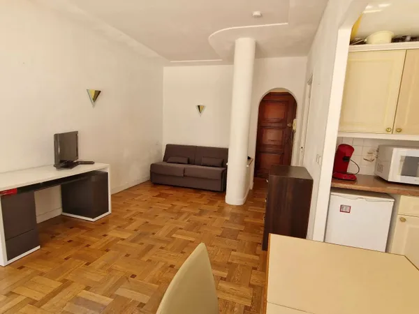 LOCATION MEUBLEE - RUE DE FRANCE