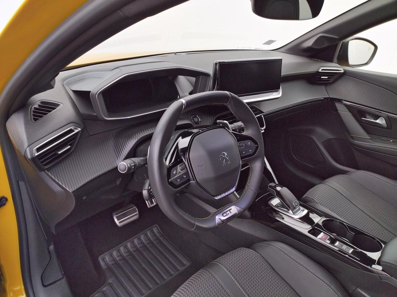 Peugeot 208 puretech 100 s&s eat8 gt — photo 9