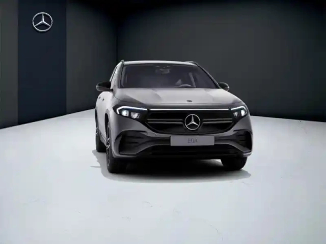 Mercedes Eqa 250+ amg line — photo 11