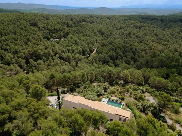 Achat : Maison Lorgues (83510)