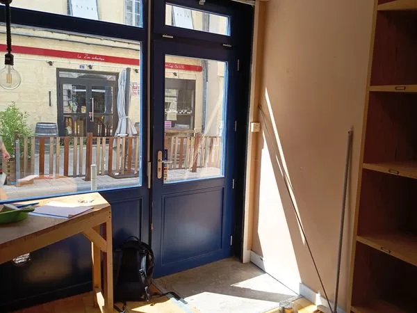 Local commercial hyper centre Libourne