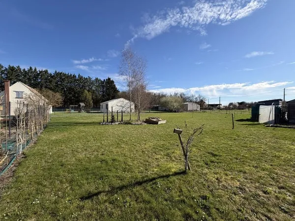 Terrain à bâtir Vente Saint-Maurice-sur-Fessard 1855m² 49000€