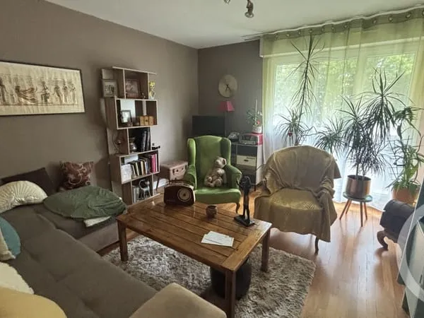 Bâtiment 150 m²