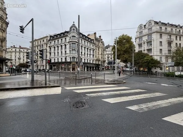 Commerce beauté/coiffure 90 m²