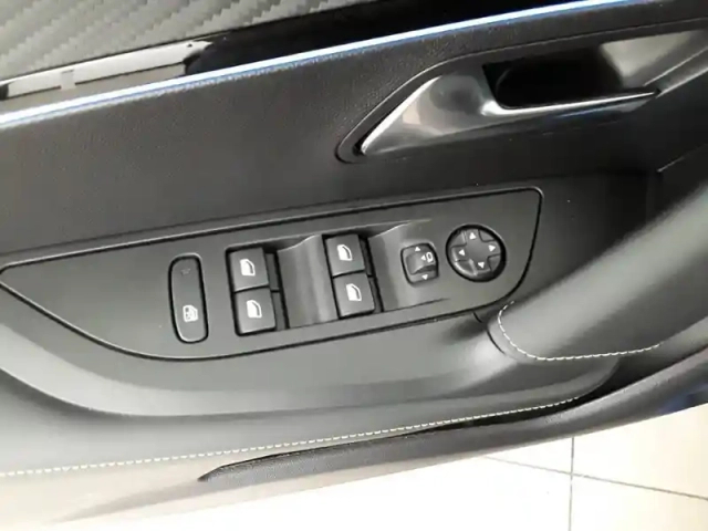 Peugeot 2008 puretech 130 s&amp;s eat8 — photo 109