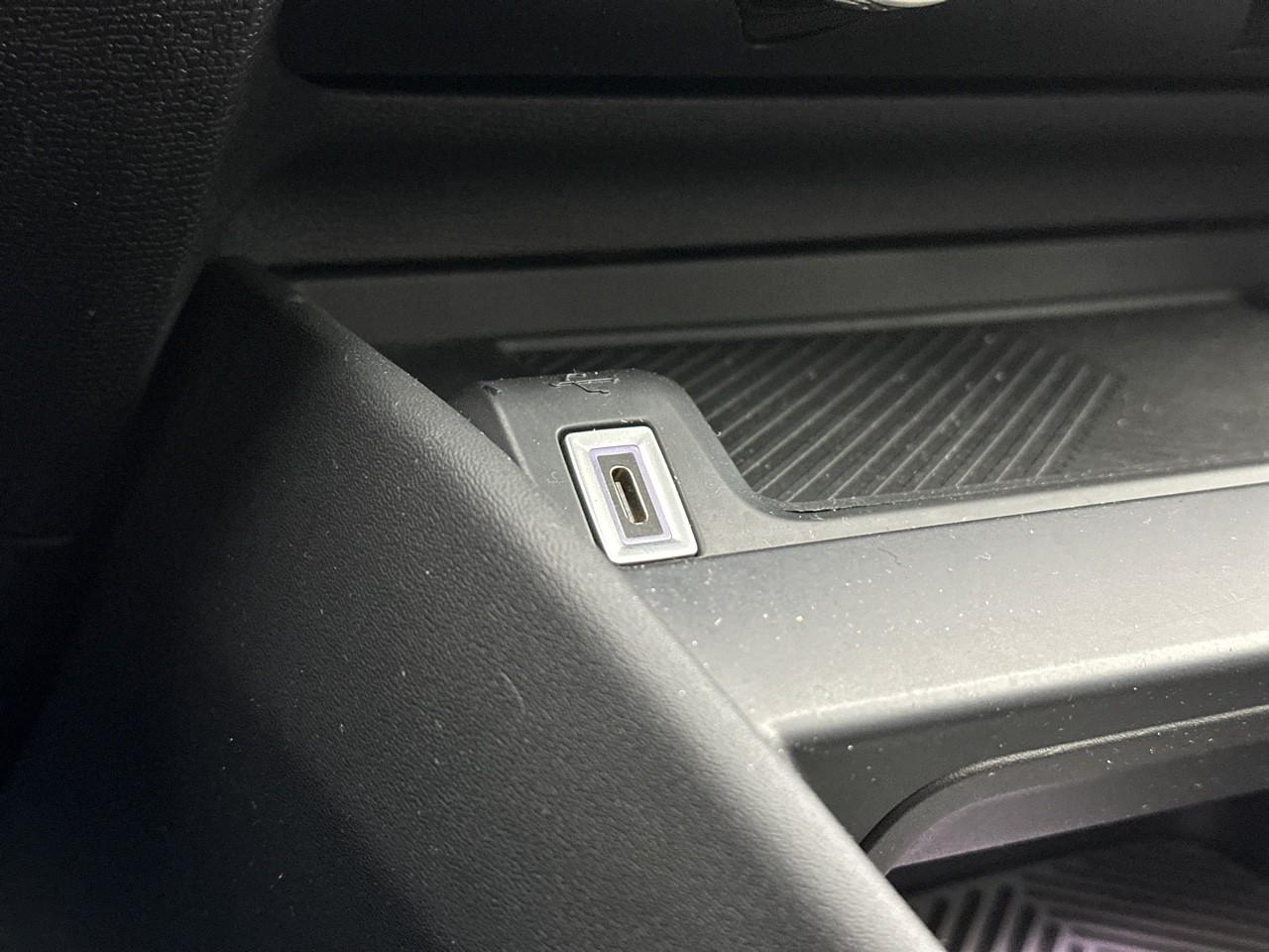 Citroën C4 puretech 130 s&s eat8 feel pack — photo 31