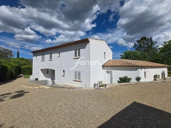 Villa 15 pièces 430 m²