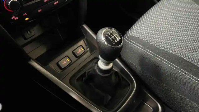 Suzuki Vitara 1.4 boosterjet hybrid — photo 50