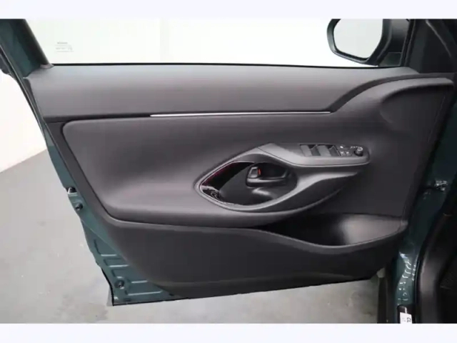 Toyota Yaris hybride 1.5 hybrid 130h trail auto — photo 12