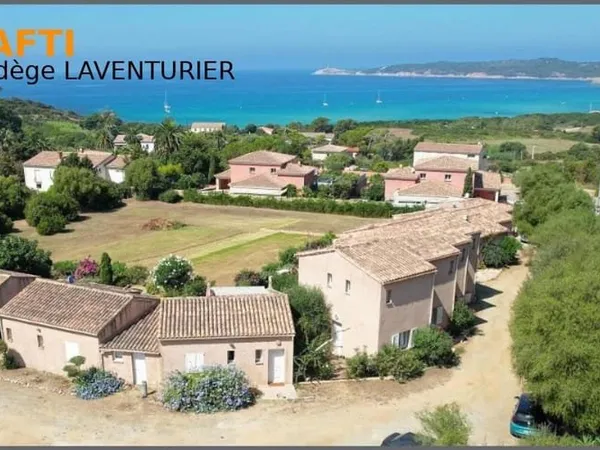 Maison 4 pièces de plain-pied avec vue mer - Cargèse