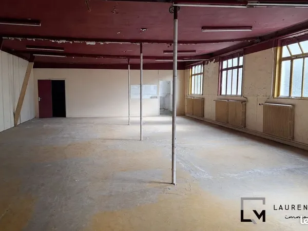 Local 384 m² Saint-Omer