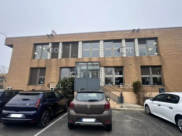 Local d'activité 1375 m²