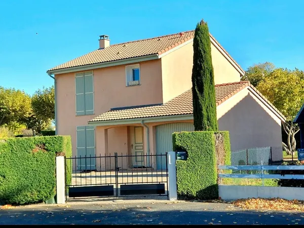 Maison individuelle 90 m2+garage sur un terrain constructible de 899 m²