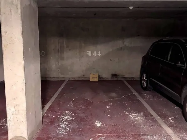 Parking 12 m²
