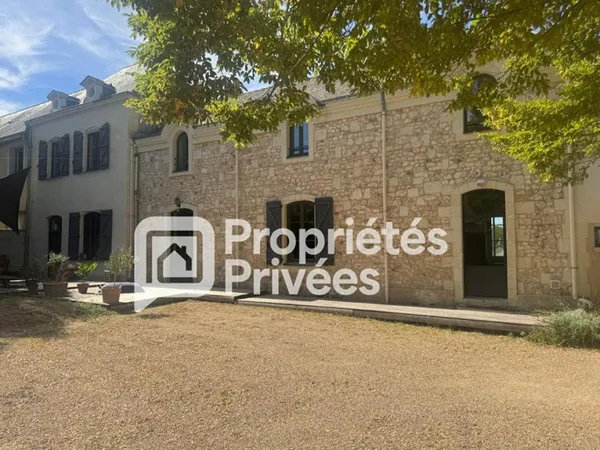 Maison 8 pièces 235 m²