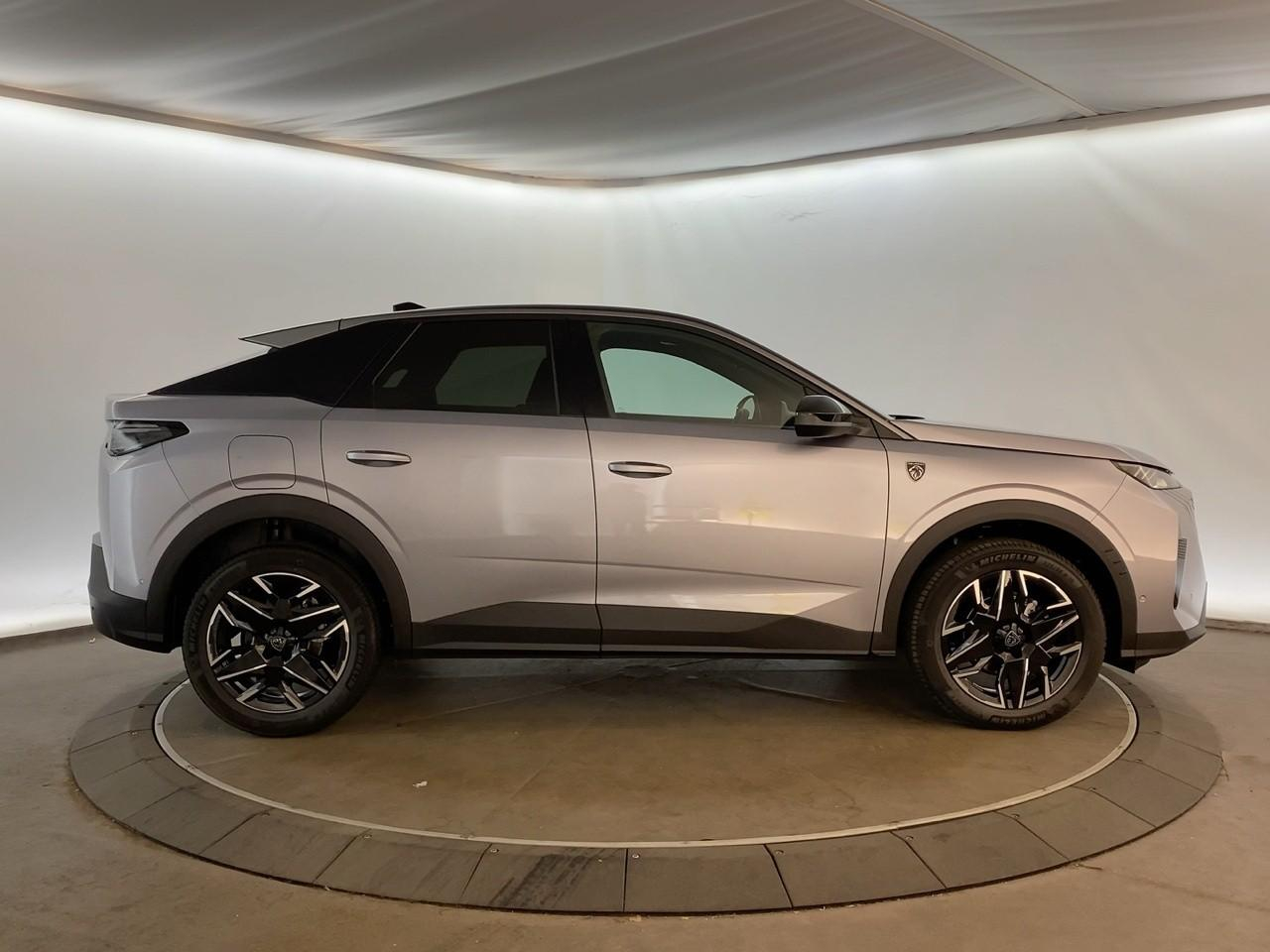 Peugeot 3008 hybrid 145 e-dcs6 gt — photo 4