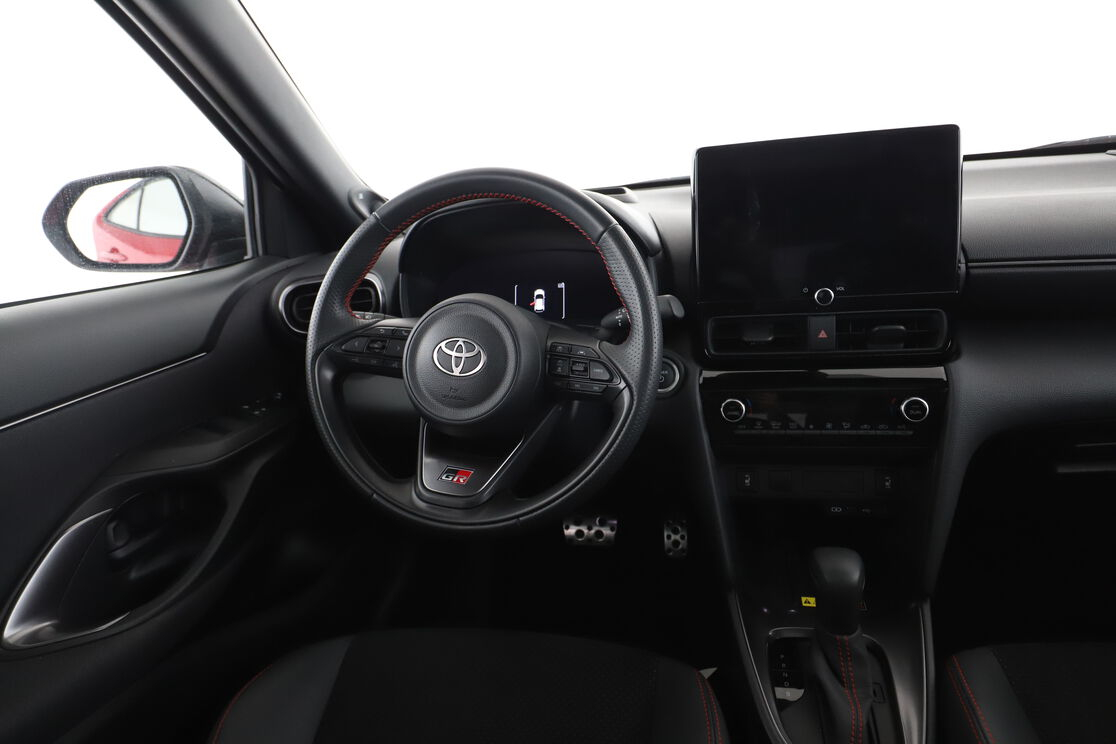 Toyota Yaris Cross 1.5 Hybride 2WD GR Sport — photo 12
