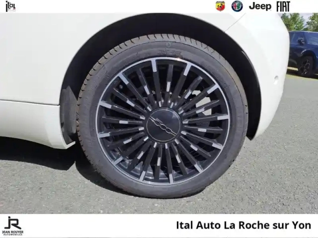 Fiat 500 e 118ch la prima my23 — photo 11