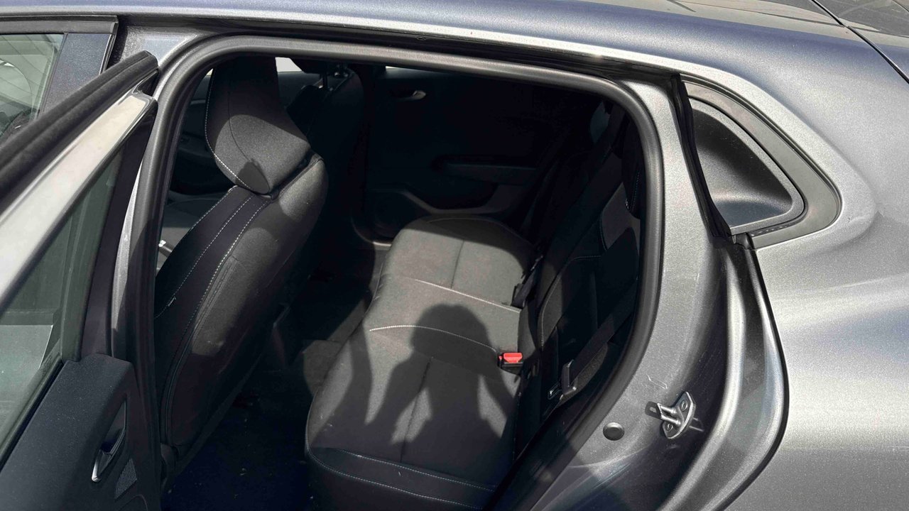 Renault Clio TCe 90 ch GSR2 — photo 12