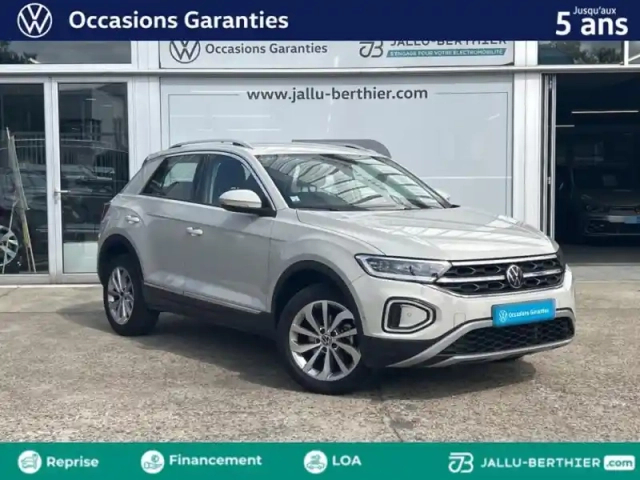 Volkswagen T-Roc 1.5 tsi evo 150ch style dsg7 — photo 2