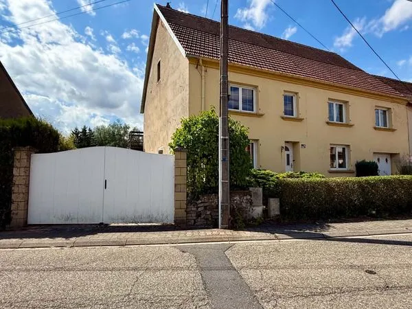 Maison deux appartements pouvant convenir à une bi famille ou un investisseur