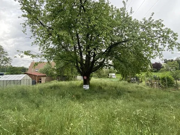 Terrain 680 m²