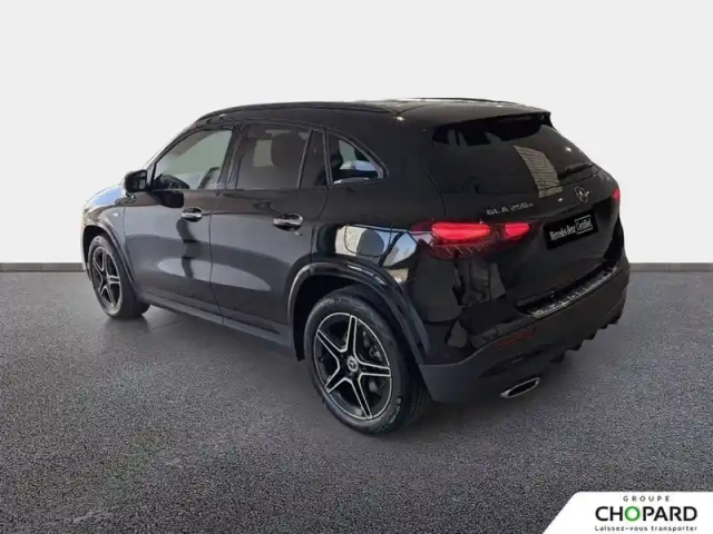 Mercedes Gla 250 e hybrid eq 8g-dct — photo 39