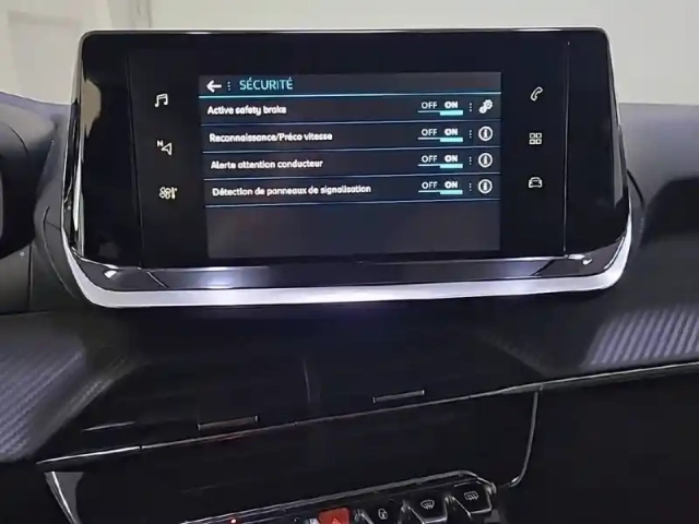 Peugeot 2008 puretech 130 s&amp;s eat8 — photo 42
