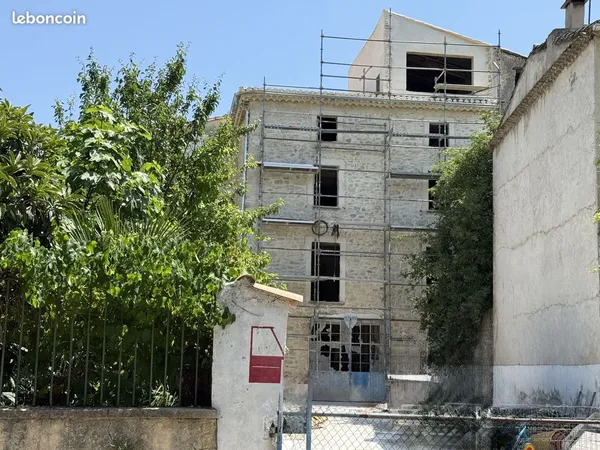 Maison 10 pièces 350 m²