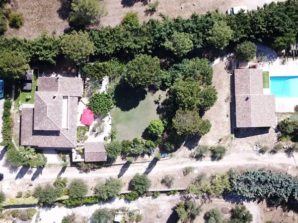Maison 256 m2 - 5 chambres avec Piscine/ Pool house - BRIGNO