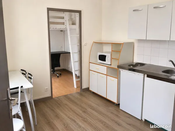 Appartement T2 meublé - Hyper Centre de Laval