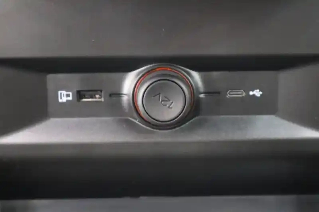 Mg Mg4 electric 51kwh - 125 kw 2wd — photo 102