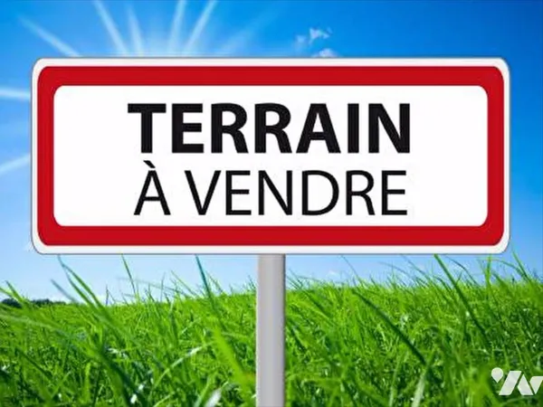 Terrain 809 m²