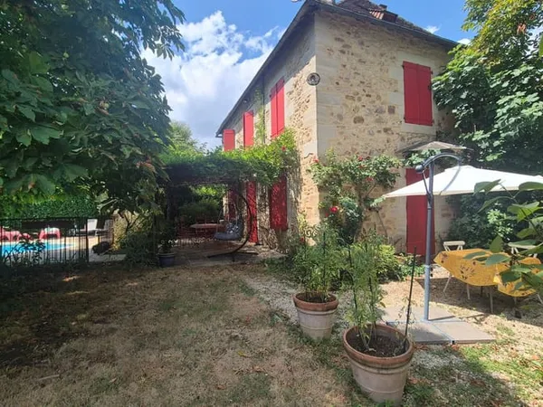 Maison 8 pièces 262 m²