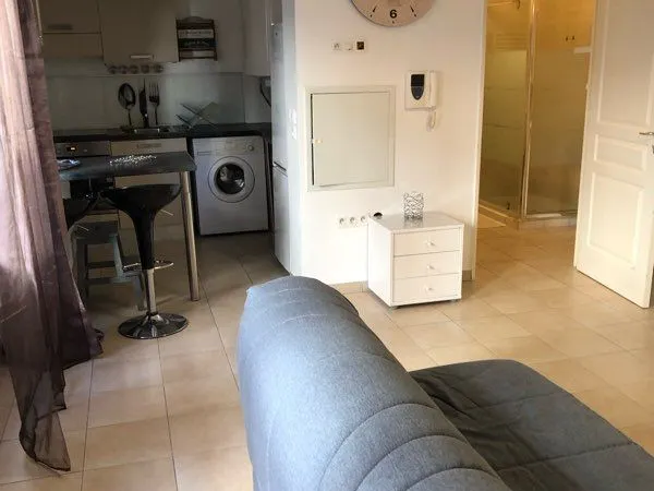 Beau studio à louer de 33m2
