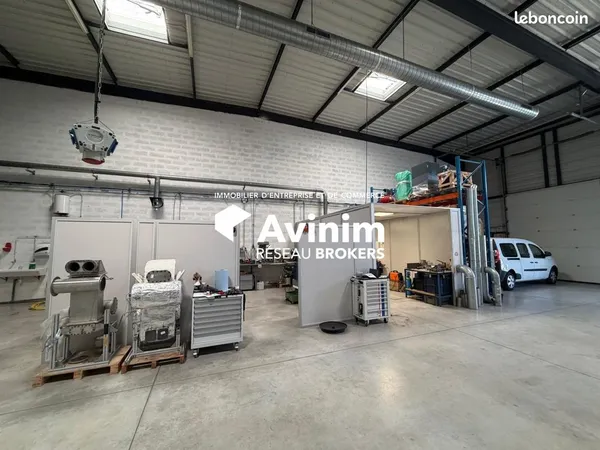 Local 680 m² Gardanne