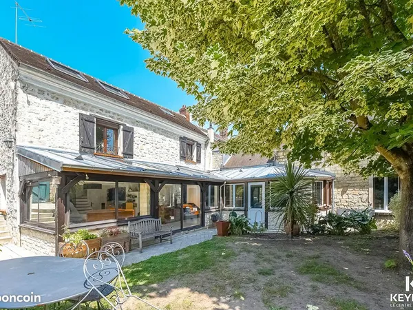 Maison 10 pièces 179 m²