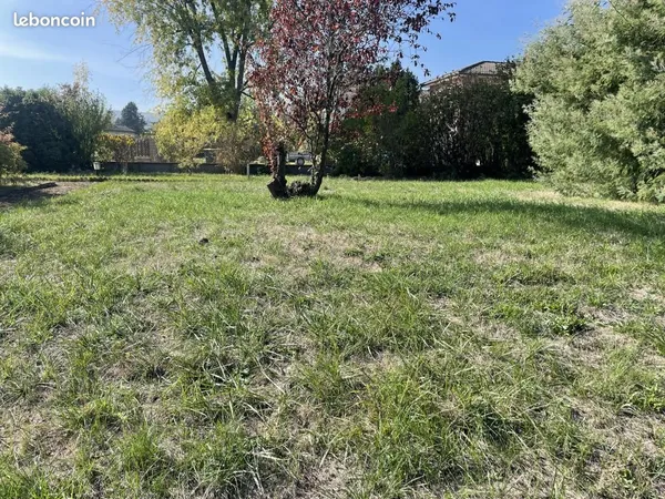 Terrain 410 m² Morance