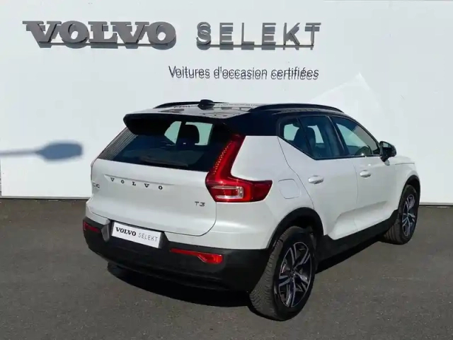 Volvo Xc40 t3 163ch r-design geartronic 8 — photo 2